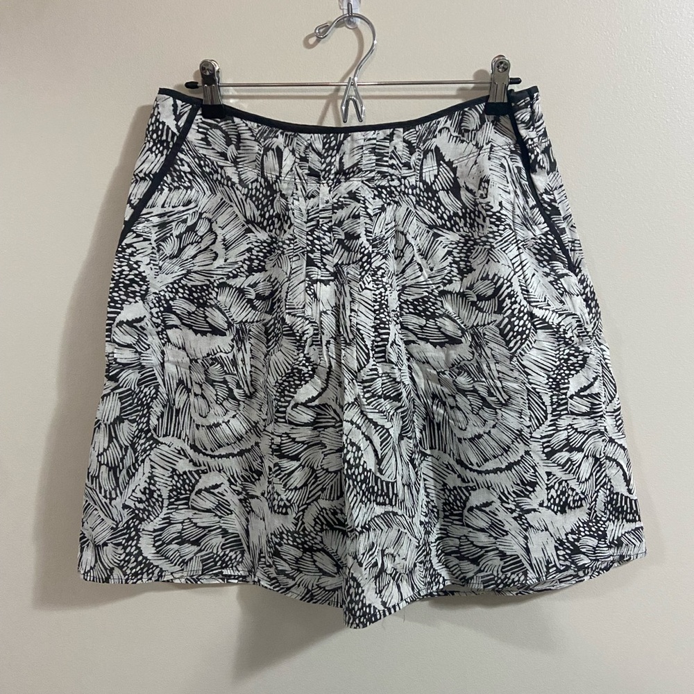 Ladies Flowy Eddie Bauer Skirt - 6